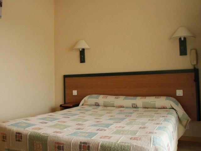 Hotel Peret Denguin Pokoj fotografie